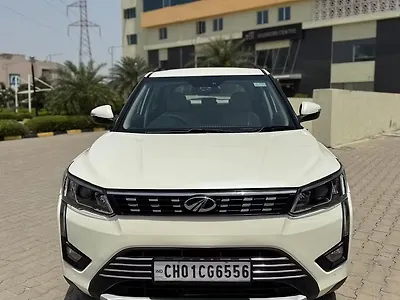 2021 महिंद्रा XUV300 w8 (o) 1.5 डीज़ल एएमटी 1 2021 महिंद्रा XUV300 w8 (o) 1.5 डीज़ल एएमटी 1