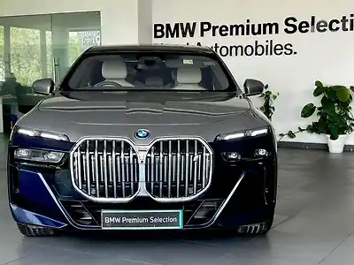 Second Hand बीएमडब्ल्यू i7 edrive50 M स्पोर्ट in दिल्ली
