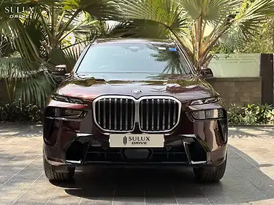 2025 BMW X7 xDrive40i M Sport 1