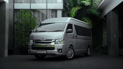 2014 Toyota Commuter HiAce 3.0 L 1 2014 Toyota Commuter HiAce 3.0 L 1