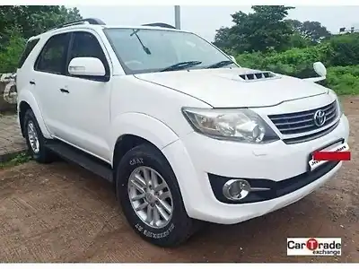 2013 Toyota Fortuner 3.0 4x4 MT 1