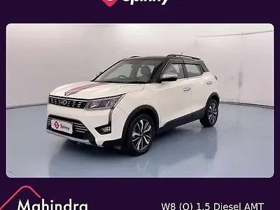 Second Hand Mahindra XUV300 W8 (O) 1.5 Diesel AMT in Kanpur