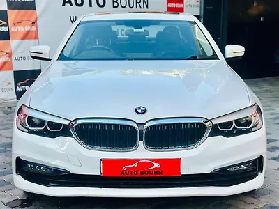 2018 BMW 5-Series 530i Sport Line 1