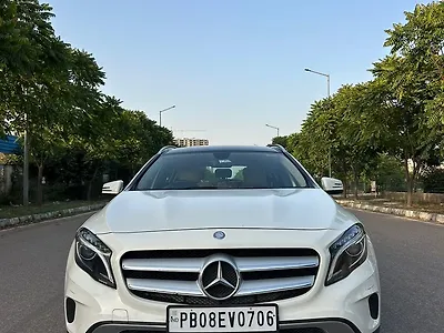 2017 Mercedes-Benz GLA 200 d Sport 1