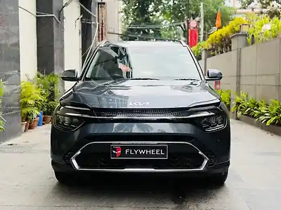 2022 किआ कारेन्स लग्ज़री प्लस 1.4 पेट्रोल डीसीटी 6 सीटर 1