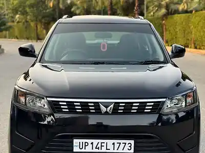 2023 महिंद्रा XUV300 w6 1.2 पेट्रोल 1