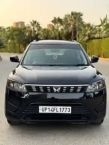 2023 महिंद्रा XUV300 w6 1.2 पेट्रोल 1 2023 महिंद्रा XUV300 w6 1.2 पेट्रोल 1