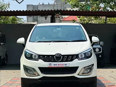 2022 Mahindra Marazzo M6 Plus 8 STR [2020] 1