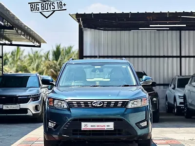 2022 Mahindra XUV300 W6 1.5 Diesel AMT [2020] 1
