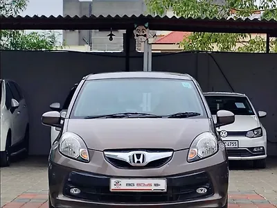 2014 Honda Brio VX AT 1
