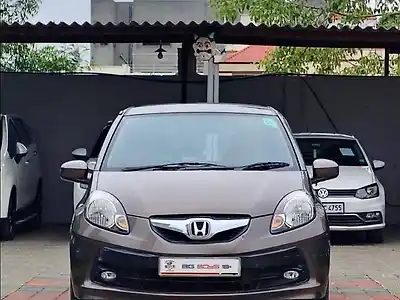 2014 होंडा ब्रियो VX एटी 1