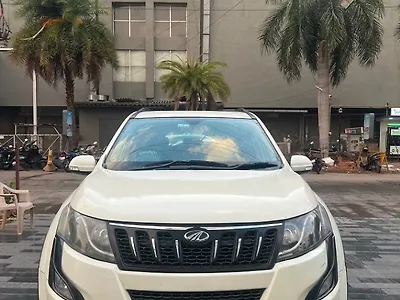 2017 Mahindra XUV500 W6 1