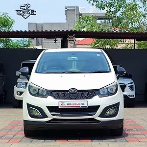 2018 Mahindra Marazzo M2 8 STR 1 2018 Mahindra Marazzo M2 8 STR 1