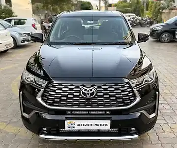 2025 टोयोटा इनोवा हायक्रॉस ZX Hybrid (Electric + Petrol) Automatic (e-CVT) 7 STR 1 2025 टोयोटा इनोवा हायक्रॉस ZX Hybrid (Electric + Petrol) Automatic (e-CVT) 7 STR 1
