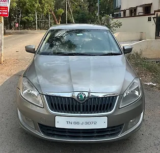 2013 Skoda Rapid Elegance 1.6 TDI CR MT 1 2013 Skoda Rapid Elegance 1.6 TDI CR MT 1