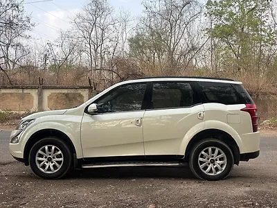 2016 Mahindra XUV500 W10 1