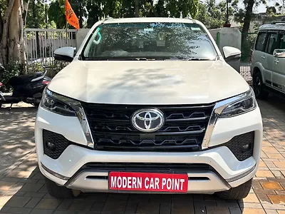2022 Toyota Fortuner 4x2 2WD Diesel 2.8L Turbo Automatic 1 2022 Toyota Fortuner 4x2 2WD Diesel 2.8L Turbo Automatic 1