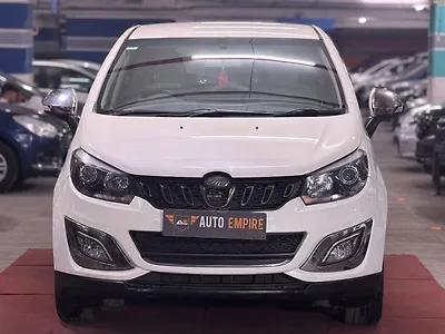 2018 Mahindra Marazzo M8 7 STR 1