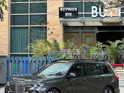 Second Hand BMW X7 xDrive40i M Sport (Petrol) in Mumbai