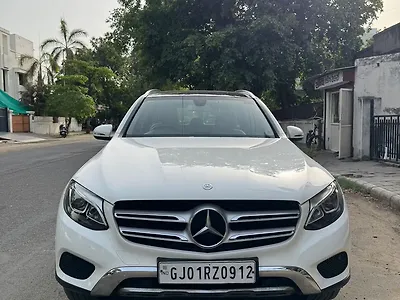 2017 Mercedes-Benz GLC 220 d Progressive 1