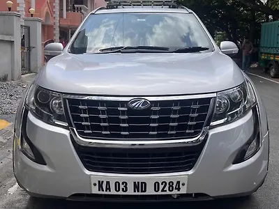 2018 Mahindra XUV500 W11 [2018-2020] 1