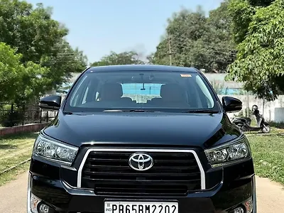 2024 Toyota Innova Crysta G Plus 2.4 7 STR 1