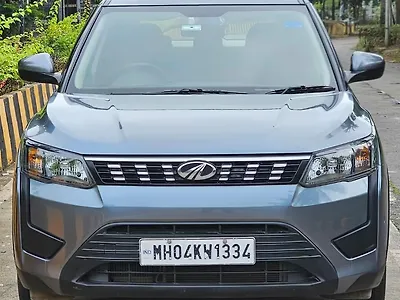 2021 Mahindra XUV300 W6 1.2 Petrol 1