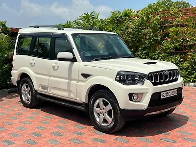 Second Hand Mahindra Scorpio S11 4WD 8 STR in Surat