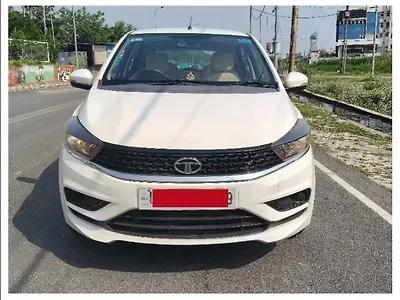2020 Tata Tiago Revotorq XT [2016-2019] 1