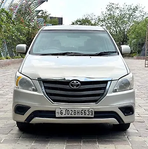 2014 Toyota Innova 2.5 G 7 STR BS-IV 1 2014 Toyota Innova 2.5 G 7 STR BS-IV 1
