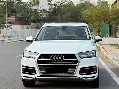 Second Hand ऑडी q7 45 tfsi टेक्नोलॉजी पैक in दिल्ली