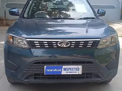2019 Mahindra XUV300 W6 1.2 Petrol [2019] 1