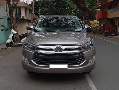 2018 Toyota Innova Crysta 2.4 V Diesel 1 2018 Toyota Innova Crysta 2.4 V Diesel 1
