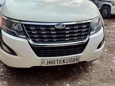 2021 Mahindra XUV500 W11 Opt 1