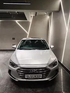 Second Hand Hyundai Elantra SX (O) 2.0 AT in Delhi Second Hand Hyundai Elantra SX (O) 2.0 AT in Delhi