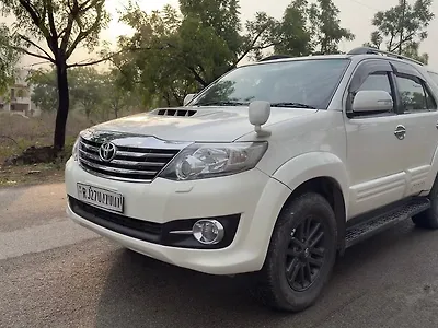 2015 Toyota Fortuner 3.0 4x2 MT 1