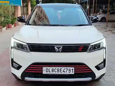 2022 महिंद्रा XUV300 w8(o) 1.2 पेट्रोल दोहरा रंग 1