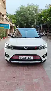 2022 महिंद्रा XUV300 w8(o) 1.2 पेट्रोल दोहरा रंग 1 2022 महिंद्रा XUV300 w8(o) 1.2 पेट्रोल दोहरा रंग 1