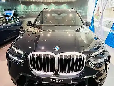2025 बीएमडब्ल्यू x7 एक्सड्राइव40i एम स्पोर्ट 1