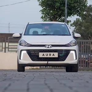 2025 Hyundai Aura SX (O) Petrol Manual 1 2025 Hyundai Aura SX (O) Petrol Manual 1