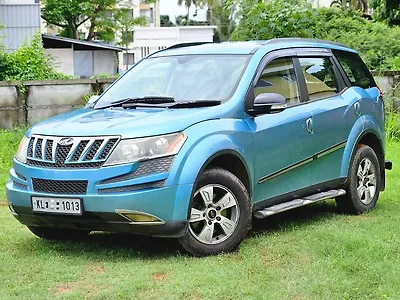 2013 Mahindra XUV500 W8 1