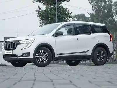 2022 महिंद्रा XUV700 AX 5 डीज़ल एटी 5 सीटर [2021] 1