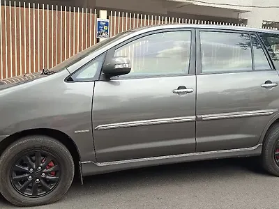 2012 Toyota Innova 2.5 VX 7 STR BS-IV