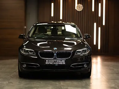 2016 BMW 5-Series 520d Luxury Line 1