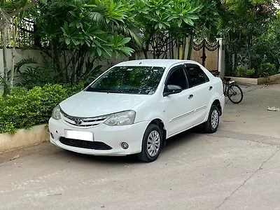 2011 Toyota Etios G 1
