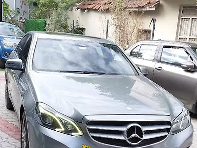 2013 Mercedes-Benz E-Class E220 CDI Blue Efficiency 1