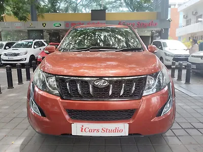 2016 Mahindra XUV500 W8 AT 1.99 [2016-2017] 1