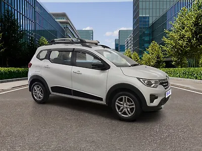 Second Hand Renault Triber RXZ in Pune
