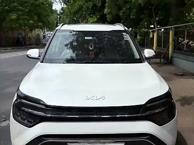 2022 किआ कारेन्स लग्ज़री प्लस 1.4 पेट्रोल डीसीटी 6 सीटर 1