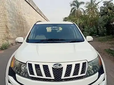 2015 महिंद्रा XUV500 w6 1